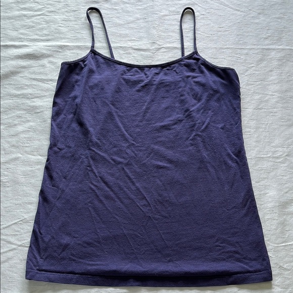 Bundle Of Five Sleeveless Camisoles In Various Colors - Picture 9 of 16